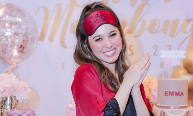 REZEKI BERTAMBAH LEPAS BUKA TUDUNG, INI YANG EMMA MAEMBONG DAPAT